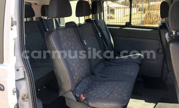 Tenga Tsaru Mercedes‒Benz Vito Chena Mota in Beitbridge in Matabeleland South Tenga Tsaru Mercedes‒Benz Vito Chena Mota in Beitbridge in Matabeleland South