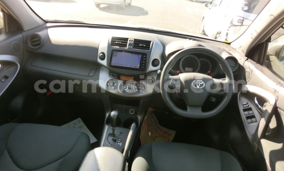 Nunua Ilio tumika Toyota RAV4 Nyingine Gari ndani ya Beitbridge nchini Matabeleland Kusini Nunua Ilio tumika Toyota RAV4 Nyingine Gari ndani ya Beitbridge nchini Matabeleland Kusini