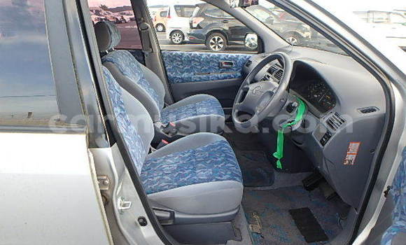 Buy Used Toyota Ipsum Silver Car in Beitbridge in Matabeleland South Buy Used Toyota Ipsum Silver Car in Beitbridge in Matabeleland South