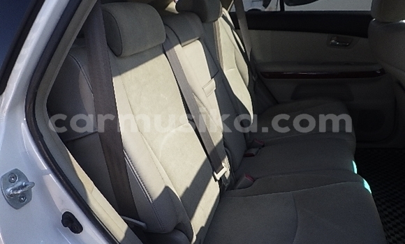 Buy Used Toyota Harrier White Car in Beitbridge in Matabeleland South Buy Used Toyota Harrier White Car in Beitbridge in Matabeleland South