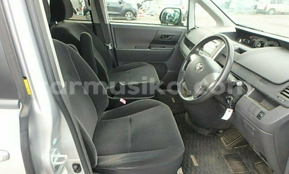 Tenga Tsaru Toyota Noah Sirivha Mota in Beitbridge in Matabeleland South Tenga Tsaru Toyota Noah Sirivha Mota in Beitbridge in Matabeleland South