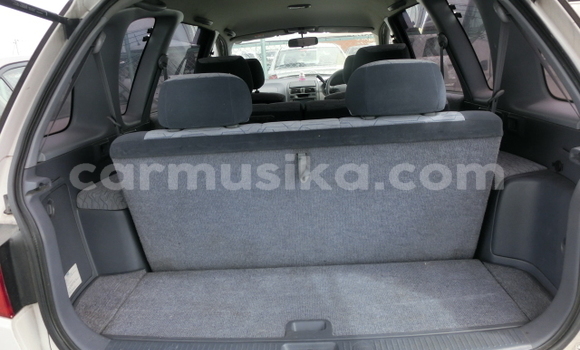 Nunua Ilio tumika Toyota Ipsum Nyeupe Gari ndani ya Beitbridge nchini Matabeleland Kusini Nunua Ilio tumika Toyota Ipsum Nyeupe Gari ndani ya Beitbridge nchini Matabeleland Kusini