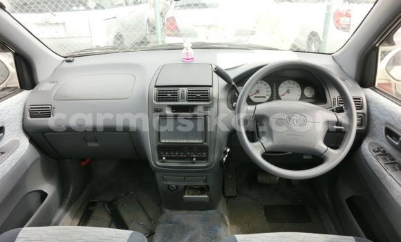 Nunua Ilio tumika Toyota Ipsum Nyeupe Gari ndani ya Beitbridge nchini Matabeleland Kusini Nunua Ilio tumika Toyota Ipsum Nyeupe Gari ndani ya Beitbridge nchini Matabeleland Kusini