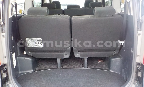 Acheter Occasion Voiture Toyota Noah Noir à Beitbridge, Matabeleland South Acheter Occasion Voiture Toyota Noah Noir à Beitbridge, Matabeleland South