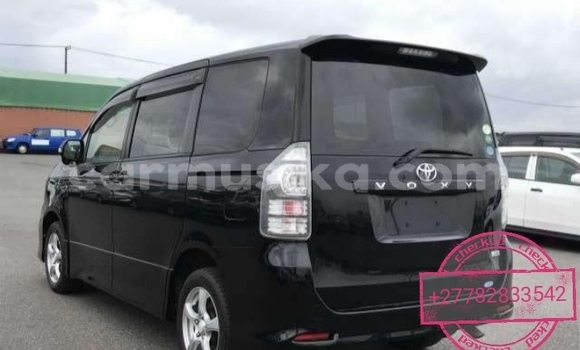 Buy Import Toyota Voxy Black Car in Beitbridge in Matabeleland South Buy Import Toyota Voxy Black Car in Beitbridge in Matabeleland South
