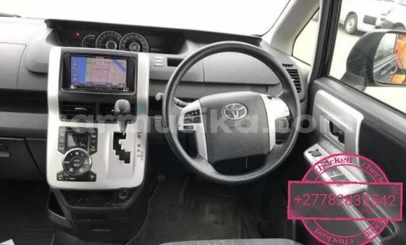 Buy Import Toyota Voxy Black Car in Beitbridge in Matabeleland South Buy Import Toyota Voxy Black Car in Beitbridge in Matabeleland South