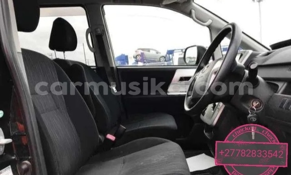 Buy Import Toyota Voxy Black Car in Beitbridge in Matabeleland South Buy Import Toyota Voxy Black Car in Beitbridge in Matabeleland South