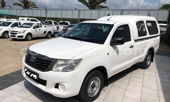Nunua Ilio tumika Toyota Hilux Nyeupe Gari ndani ya Beitbridge nchini Matabeleland Kusini