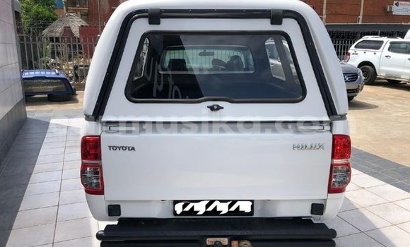 Tenga Tsaru Toyota Hilux Chena Mota in Beitbridge in Matabeleland South Tenga Tsaru Toyota Hilux Chena Mota in Beitbridge in Matabeleland South