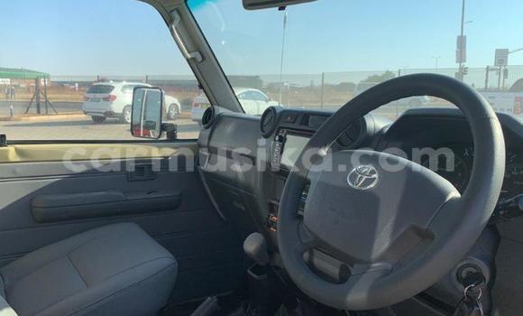 Acheter Occasion Voiture Toyota Fortuner Blanc à Beitbridge, Matabeleland South Acheter Occasion Voiture Toyota Fortuner Blanc à Beitbridge, Matabeleland South