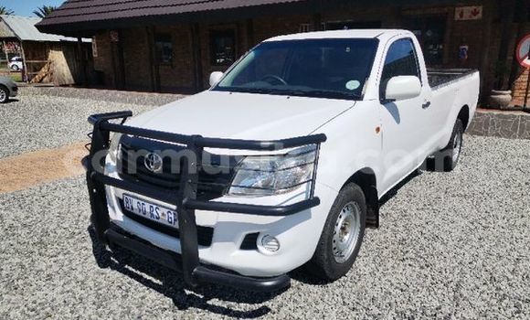 Nunua Ilio tumika Toyota Hilux Nyeupe Gari ndani ya Beitbridge nchini Matabeleland Kusini Nunua Ilio tumika Toyota Hilux Nyeupe Gari ndani ya Beitbridge nchini Matabeleland Kusini