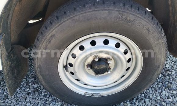 Acheter Occasion Voiture Toyota Hilux Blanc à Beitbridge, Matabeleland South Acheter Occasion Voiture Toyota Hilux Blanc à Beitbridge, Matabeleland South