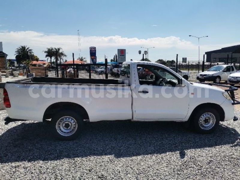 Big with watermark toyota hilux matabeleland south beitbridge 28655