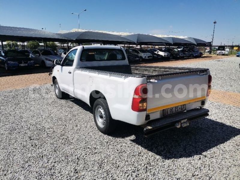 Big with watermark toyota hilux matabeleland south beitbridge 28655