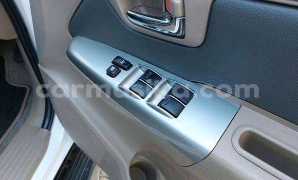 Acheter Occasion Voiture Toyota Fortuner Blanc à Beitbridge, Matabeleland South Acheter Occasion Voiture Toyota Fortuner Blanc à Beitbridge, Matabeleland South