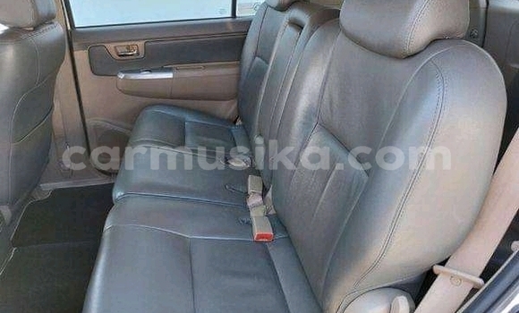 Acheter Occasion Voiture Toyota Fortuner Blanc à Beitbridge, Matabeleland South Acheter Occasion Voiture Toyota Fortuner Blanc à Beitbridge, Matabeleland South