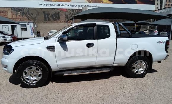 Tenga Tsaru FORD MUSTANG Chena Mota in Beitbridge in Matabeleland South Tenga Tsaru FORD MUSTANG Chena Mota in Beitbridge in Matabeleland South