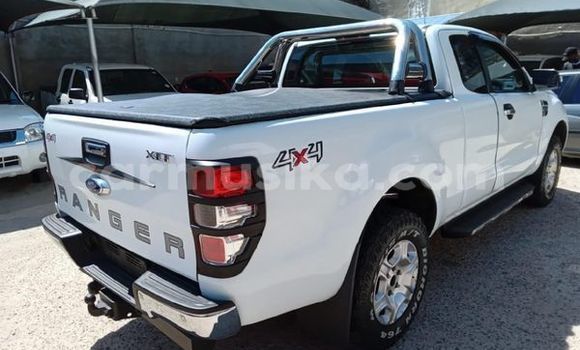 Tenga Tsaru FORD MUSTANG Chena Mota in Beitbridge in Matabeleland South Tenga Tsaru FORD MUSTANG Chena Mota in Beitbridge in Matabeleland South