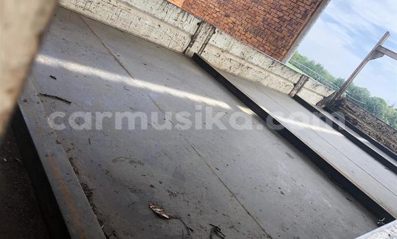 Buy Used Mercedes‒Benz Truck White Truck in Beitbridge in Matabeleland South Buy Used Mercedes‒Benz Truck White Truck in Beitbridge in Matabeleland South