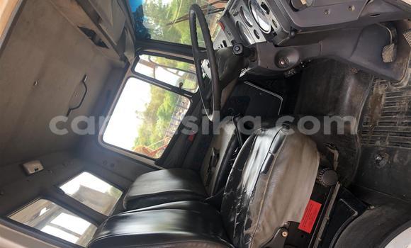 Buy Used Mercedes‒Benz Truck White Truck in Beitbridge in Matabeleland South Buy Used Mercedes‒Benz Truck White Truck in Beitbridge in Matabeleland South