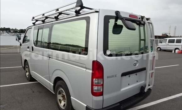 Acheter Occasion Voiture Toyota Hiace Gris à Beitbridge, Matabeleland South Acheter Occasion Voiture Toyota Hiace Gris à Beitbridge, Matabeleland South