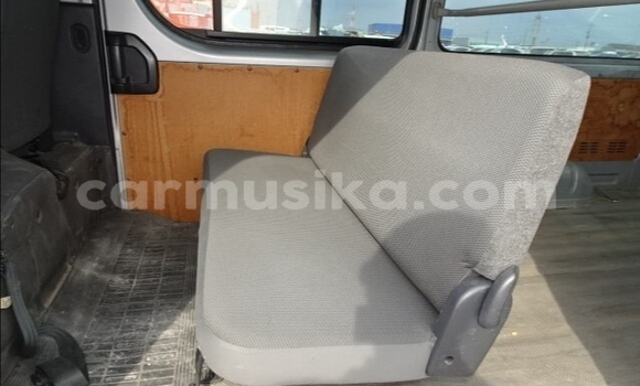 Acheter Occasion Voiture Toyota Hiace Gris à Beitbridge, Matabeleland South Acheter Occasion Voiture Toyota Hiace Gris à Beitbridge, Matabeleland South