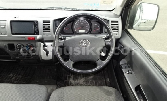 Acheter Occasion Voiture Toyota Hiace Gris à Beitbridge, Matabeleland South Acheter Occasion Voiture Toyota Hiace Gris à Beitbridge, Matabeleland South