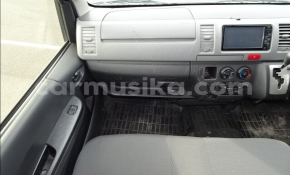 Acheter Occasion Voiture Toyota Hiace Gris à Beitbridge, Matabeleland South Acheter Occasion Voiture Toyota Hiace Gris à Beitbridge, Matabeleland South