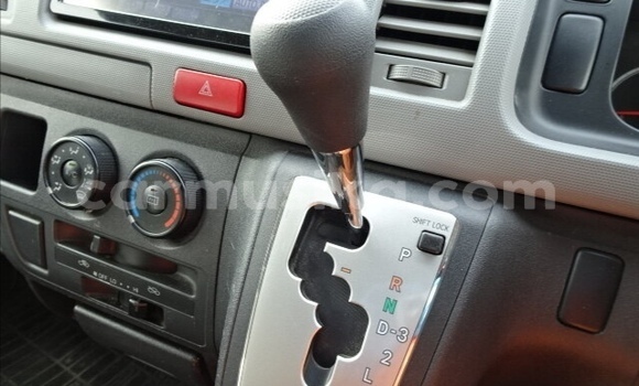 Acheter Occasion Voiture Toyota Hiace Gris à Beitbridge, Matabeleland South Acheter Occasion Voiture Toyota Hiace Gris à Beitbridge, Matabeleland South