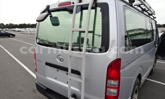 Acheter Occasion Voiture Toyota Hiace Gris à Beitbridge, Matabeleland South Acheter Occasion Voiture Toyota Hiace Gris à Beitbridge, Matabeleland South