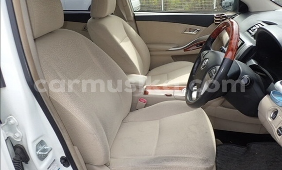 Acheter Occasion Voiture Toyota Allion Blanc à Beitbridge, Matabeleland South Acheter Occasion Voiture Toyota Allion Blanc à Beitbridge, Matabeleland South