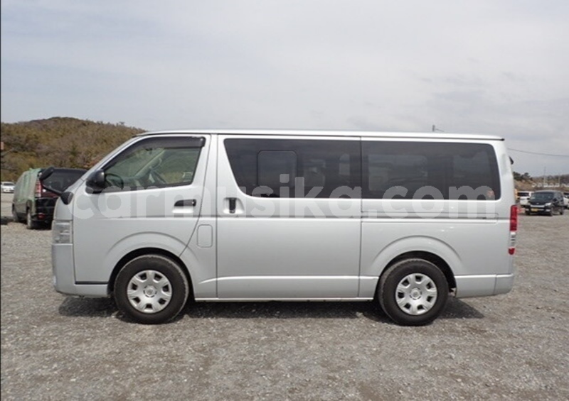 Big with watermark toyota hiace matabeleland south beitbridge 28664