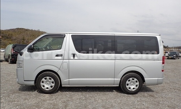 Acheter Occasion Voiture Toyota Hiace Gris à Beitbridge, Matabeleland South Acheter Occasion Voiture Toyota Hiace Gris à Beitbridge, Matabeleland South