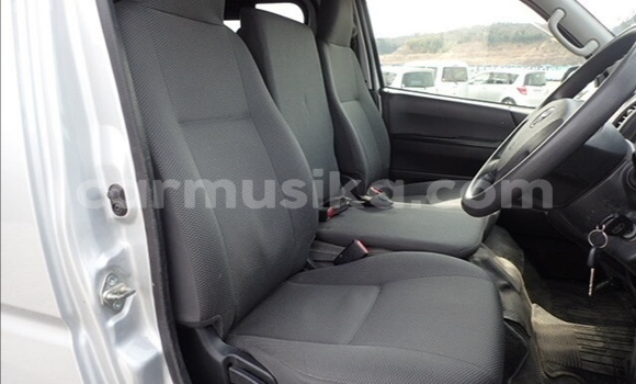 Acheter Occasion Voiture Toyota Hiace Gris à Beitbridge, Matabeleland South Acheter Occasion Voiture Toyota Hiace Gris à Beitbridge, Matabeleland South
