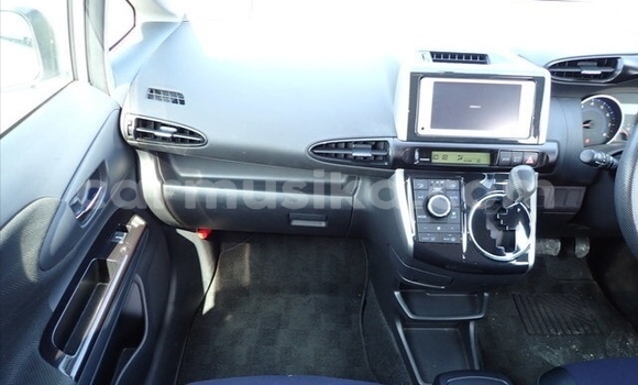 Acheter Occasion Voiture Toyota Wish Gris à Beitbridge, Matabeleland South Acheter Occasion Voiture Toyota Wish Gris à Beitbridge, Matabeleland South