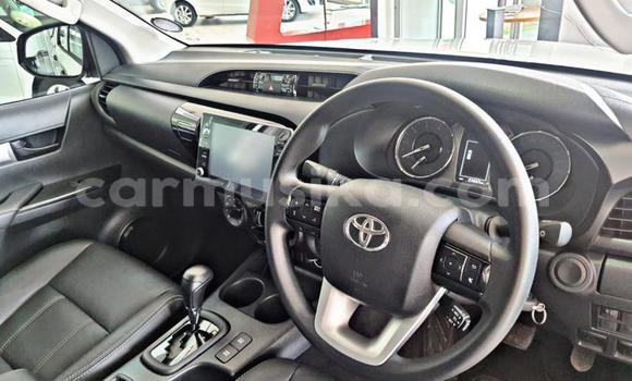 Acheter Occasion Voiture Toyota Hilux Blanc à Beitbridge, Matabeleland South Acheter Occasion Voiture Toyota Hilux Blanc à Beitbridge, Matabeleland South
