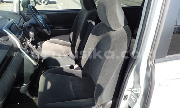 Nunua Ilio tumika Toyota Noah Fedha Gari ndani ya Beitbridge nchini Matabeleland Kusini Nunua Ilio tumika Toyota Noah Fedha Gari ndani ya Beitbridge nchini Matabeleland Kusini