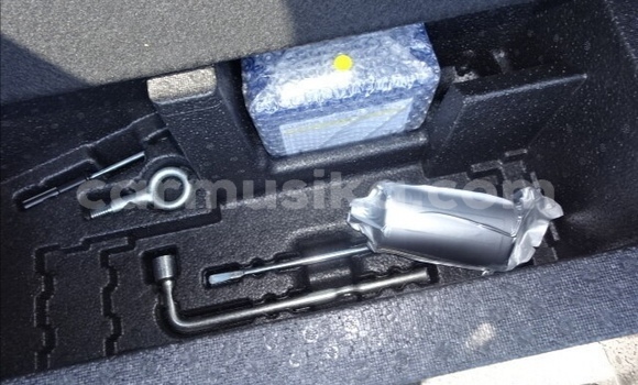 Acheter Occasion Voiture Honda Fit Blanc à Beitbridge, Matabeleland South Acheter Occasion Voiture Honda Fit Blanc à Beitbridge, Matabeleland South