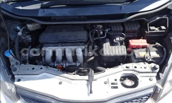 Acheter Occasion Voiture Honda Fit Blanc à Beitbridge, Matabeleland South Acheter Occasion Voiture Honda Fit Blanc à Beitbridge, Matabeleland South