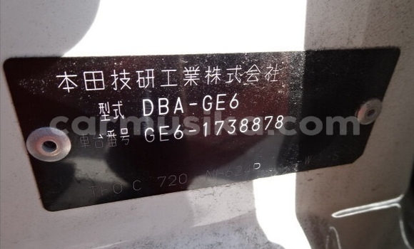 Acheter Occasion Voiture Honda Fit Blanc à Beitbridge, Matabeleland South Acheter Occasion Voiture Honda Fit Blanc à Beitbridge, Matabeleland South