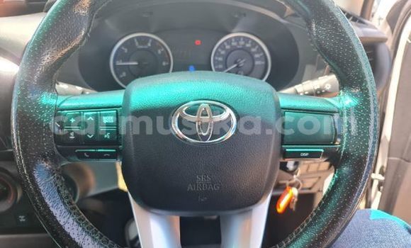 Acheter Occasion Voiture Toyota Hilux Blanc à Beitbridge, Matabeleland South Acheter Occasion Voiture Toyota Hilux Blanc à Beitbridge, Matabeleland South