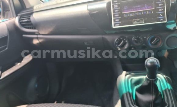 Acheter Occasion Voiture Toyota Hilux Blanc à Beitbridge, Matabeleland South Acheter Occasion Voiture Toyota Hilux Blanc à Beitbridge, Matabeleland South