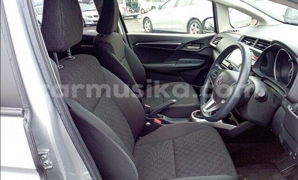 Acheter Occasion Voiture Honda Fit Gris à Beitbridge, Matabeleland South Acheter Occasion Voiture Honda Fit Gris à Beitbridge, Matabeleland South