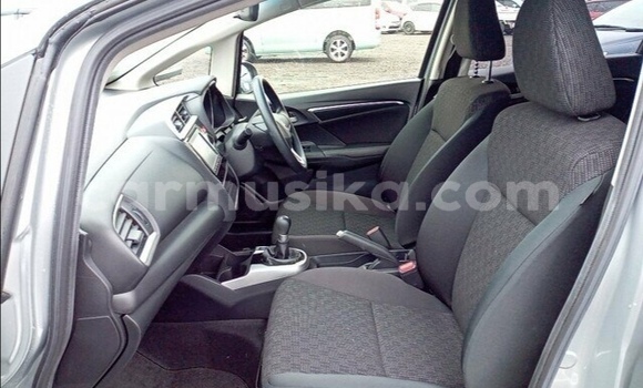 Acheter Occasion Voiture Honda Fit Gris à Beitbridge, Matabeleland South Acheter Occasion Voiture Honda Fit Gris à Beitbridge, Matabeleland South