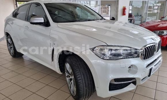 Acheter Occasion Voiture BMW X6 M Blanc à Beitbridge, Matabeleland South Acheter Occasion Voiture BMW X6 M Blanc à Beitbridge, Matabeleland South