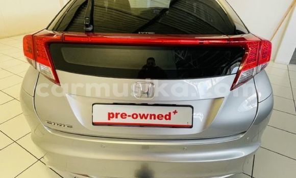 Nunua Ilio tumika Honda Civic Nyeupe Gari ndani ya Beitbridge nchini Matabeleland Kusini Nunua Ilio tumika Honda Civic Nyeupe Gari ndani ya Beitbridge nchini Matabeleland Kusini