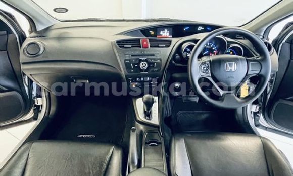 Nunua Ilio tumika Honda Civic Nyeupe Gari ndani ya Beitbridge nchini Matabeleland Kusini Nunua Ilio tumika Honda Civic Nyeupe Gari ndani ya Beitbridge nchini Matabeleland Kusini