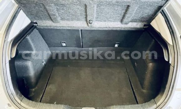 Nunua Ilio tumika Honda Civic Nyeupe Gari ndani ya Beitbridge nchini Matabeleland Kusini Nunua Ilio tumika Honda Civic Nyeupe Gari ndani ya Beitbridge nchini Matabeleland Kusini