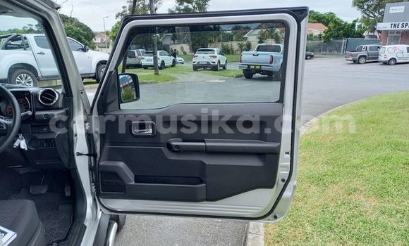 Buy Used Suzuki Jimny Silver Car in Beitbridge in Matabeleland South Buy Used Suzuki Jimny Silver Car in Beitbridge in Matabeleland South