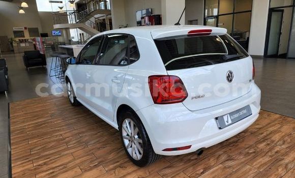 Acheter Occasion Voiture Volkswagen Polo Blanc à Beitbridge, Matabeleland South Acheter Occasion Voiture Volkswagen Polo Blanc à Beitbridge, Matabeleland South